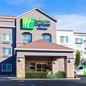 Holiday Inn Express & Suites Oakland - Airport By Ihg